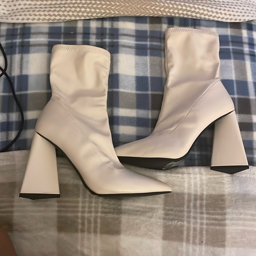 Cute Heeled boots with FREE SHIPPING!!